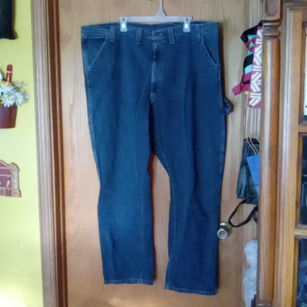 Men plus jeans